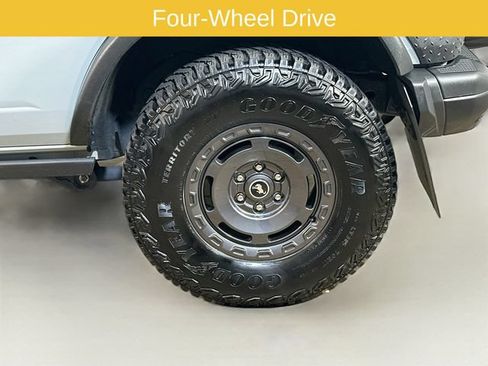 Certified 2024 Ford Bronco Everglades AWD/4WD image 6