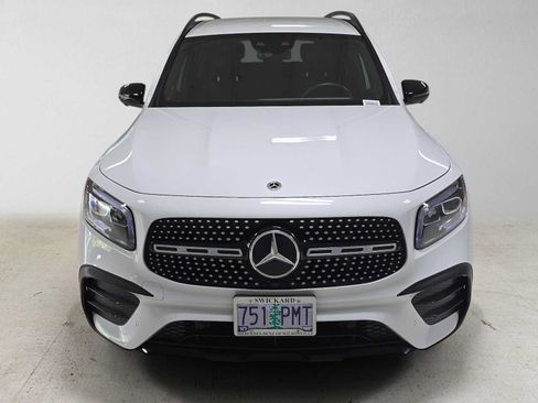 Used 2023 Mercedes-Benz GLB 250 4MATIC image 8