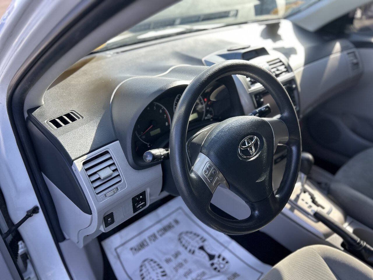 Used 2013 Toyota Corolla LE FWD image 9
