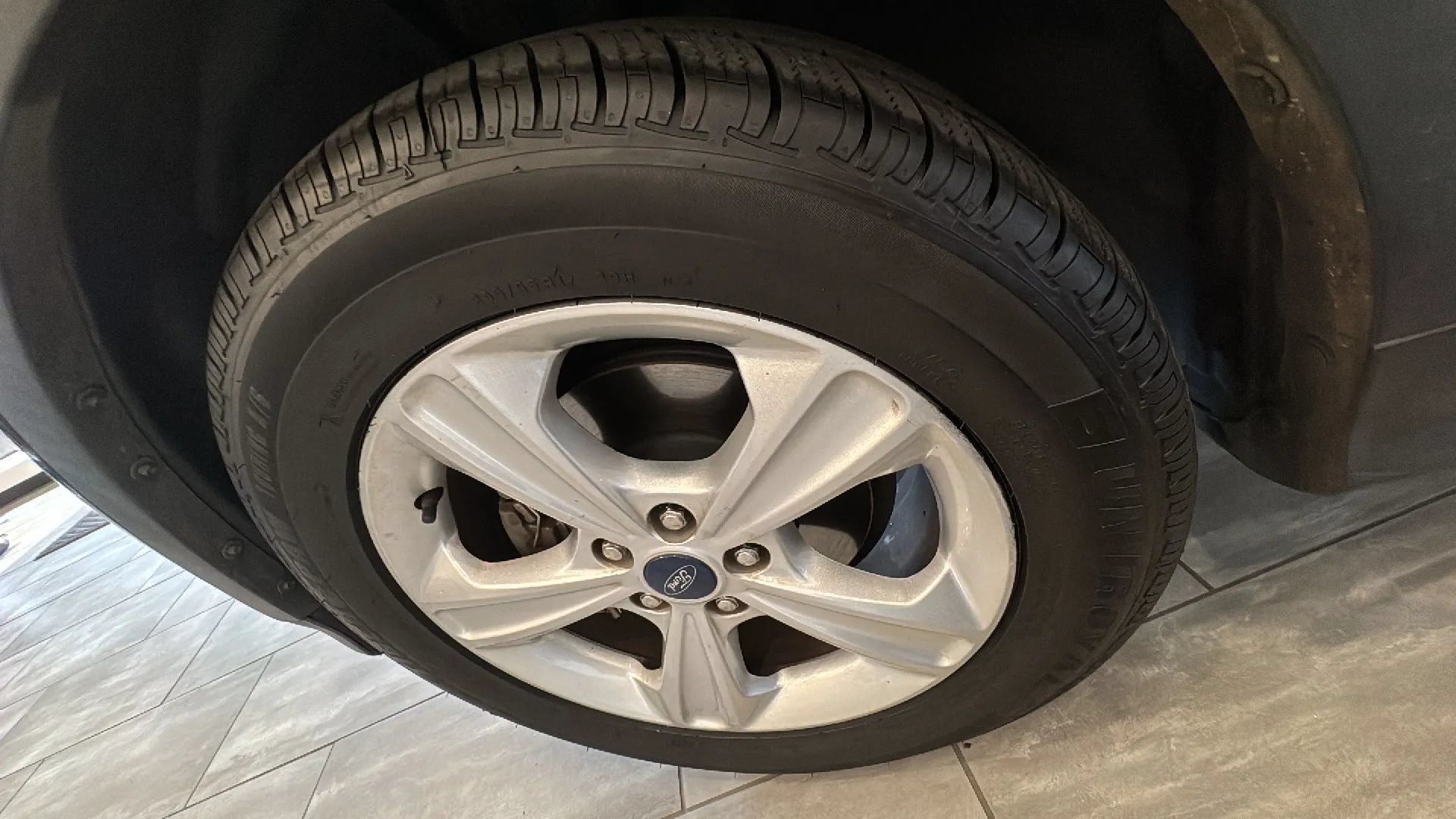 Used 2016 Ford Escape SE w/ SE Leather Comfort Package FWD image 42