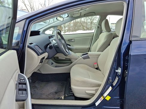 Used 2013 Toyota Prius Three image 14