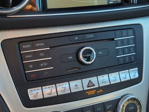 Used 2017 Mercedes-Benz SL 550 w/ Driver Assistance Package image 22