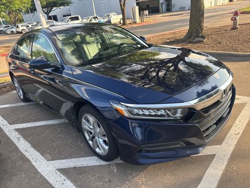 Used 2019 Honda Accord LX image 3