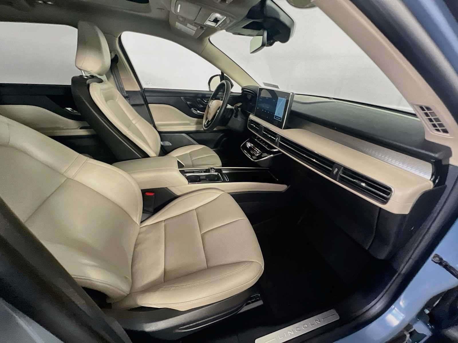 Used 2026 Lincoln Corsair Premiere AWD/4WD image 29