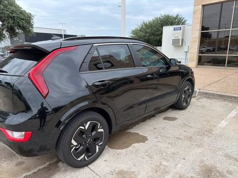 Certified 2023 Kia Niro Wind w/ Wind Preserve Package FWD image 4