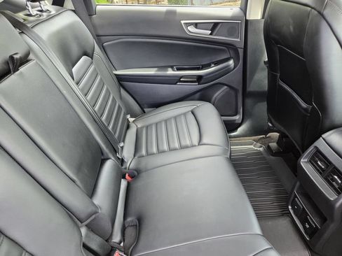 Used 2019 Ford Edge SEL w/ Equipment Group 201A AWD/4WD image 33