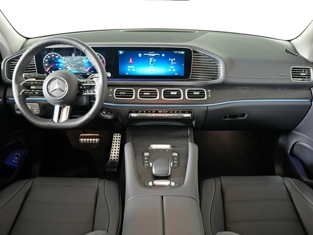 Used 2026 Mercedes-Benz GLS 450 4MATIC image 12