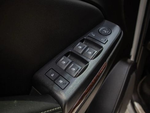 Used 2020 GMC Yukon SLE AWD/4WD image 33