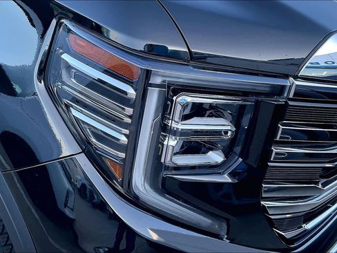 Certified 2025 GMC Sierra 1500 SLT w/ SLT Premium Plus Package image 27