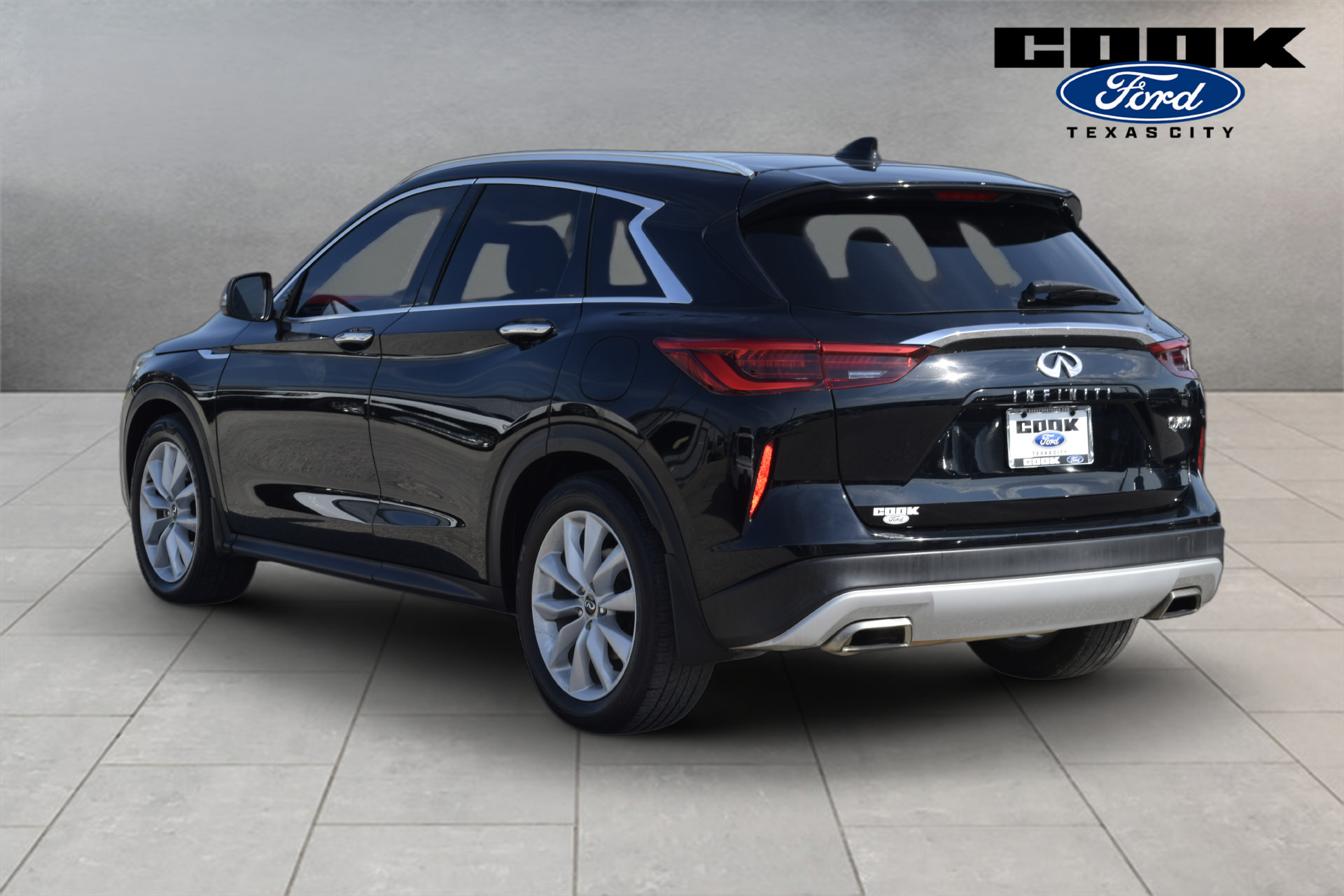 Used 2019 INFINITI QX50 Luxe w/ Cargo Package AWD/4WD image 4