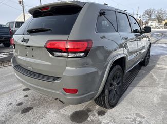 Used 2020 Jeep Grand Cherokee Altitude video 3