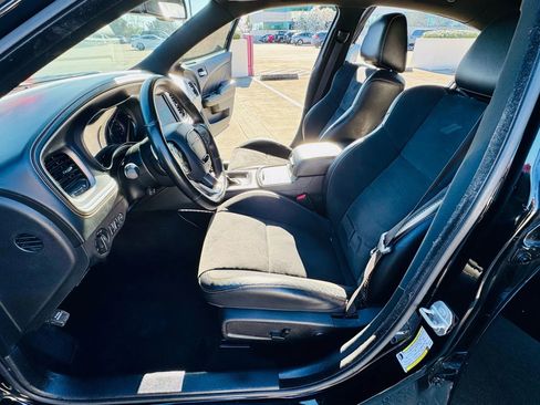 Used 2022 Dodge Charger Scat Pack RWD image 17