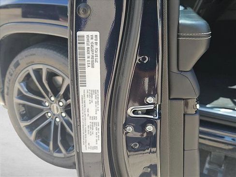 Used 2024 Jeep Grand Wagoneer L Series II w/ Quick Order Packagew 28T AWD/4WD image 24