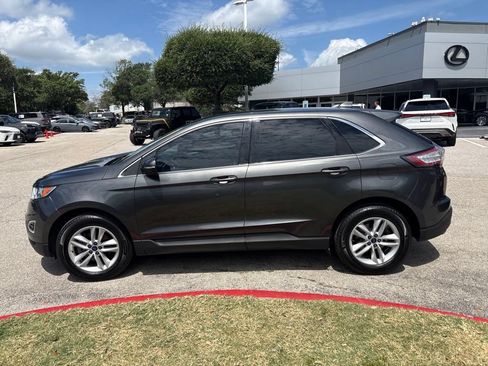 Used 2017 Ford Edge SEL w/ Equipment Group 201A FWD image 2