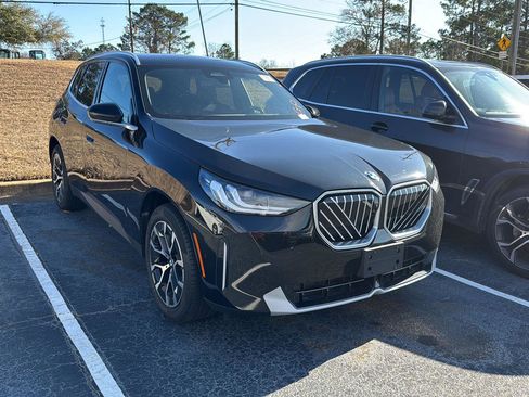 Used 2025 BMW X3 xDrive30i w/ Premium Package image 3