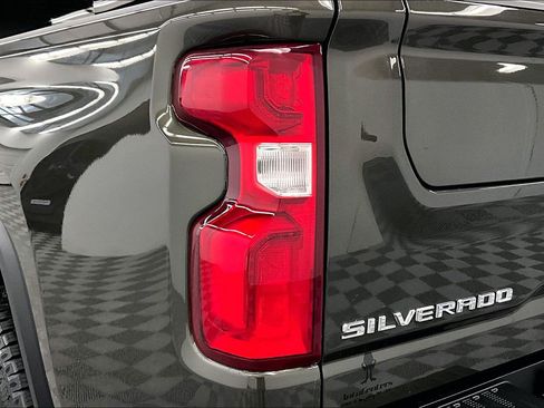 Used 2022 Chevrolet Silverado 3500 High Country w/ Safety Package II AWD/4WD image 35