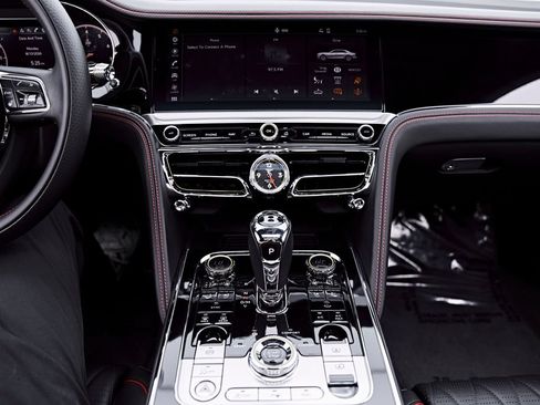 Used 2022 Bentley Flying Spur V8 AWD/4WD image 81