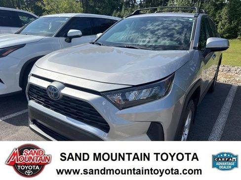 Used 2019 Toyota RAV4 LE AWD/4WD image 1
