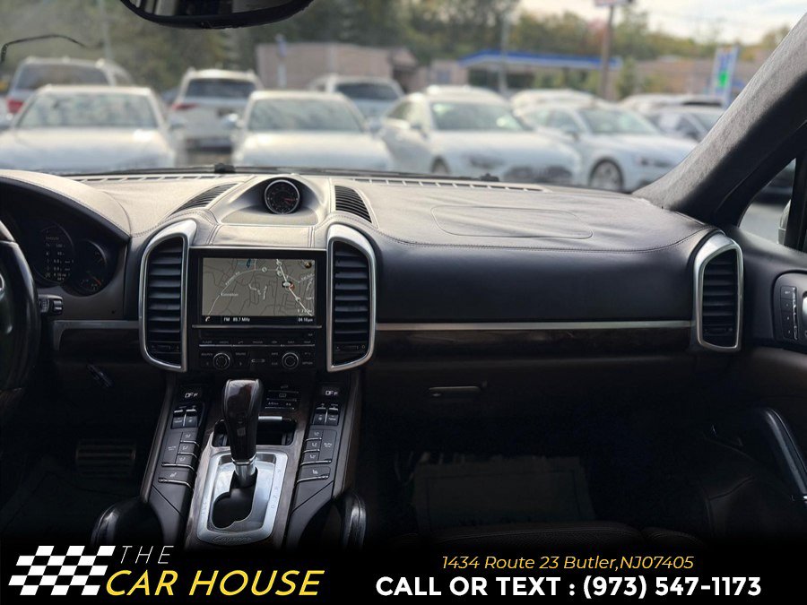 Used 2016 Porsche Cayenne GTS w/ Premium Package Plus AWD/4WD image 27