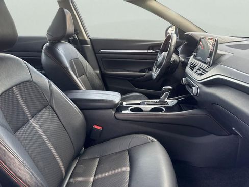 Used 2024 Nissan Altima 2.5 SR image 19