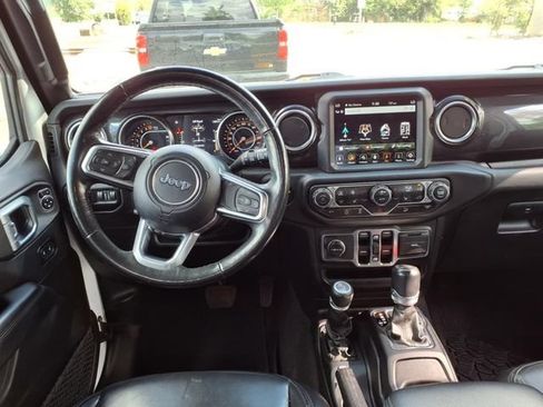 Used 2021 Jeep Wrangler Unlimited Sahara AWD/4WD image 17