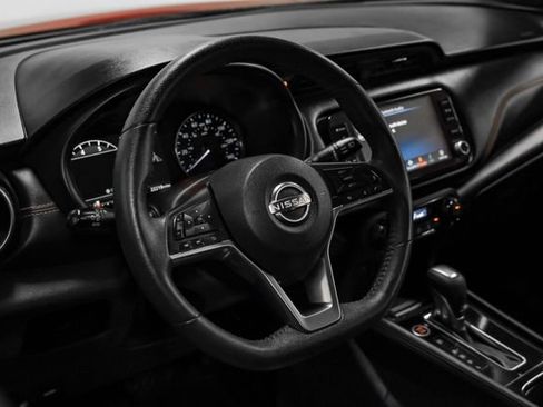 Used 2024 Nissan Kicks SR FWD image 16