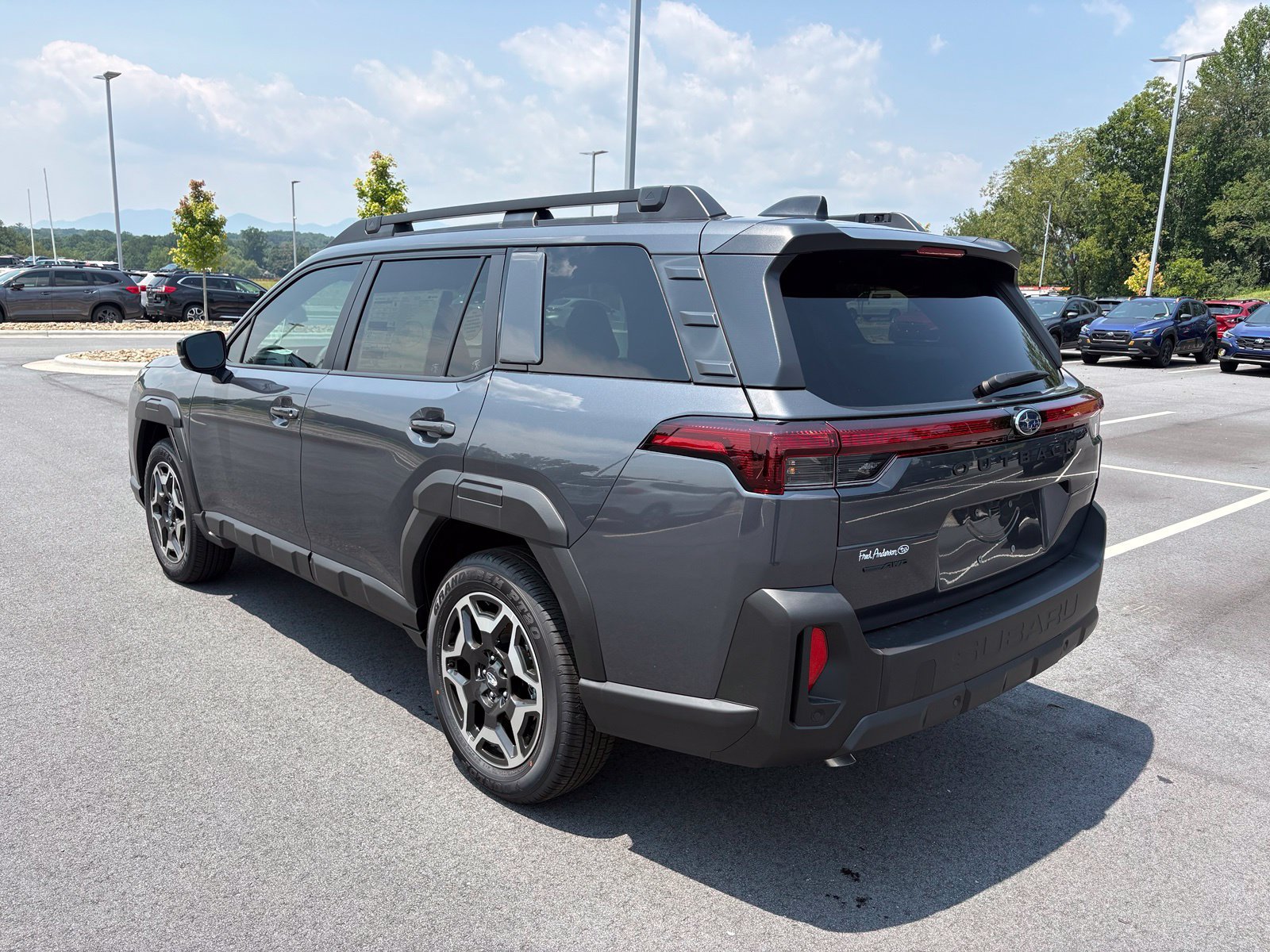 New 2026 Subaru Outback Touring AWD/4WD image 5