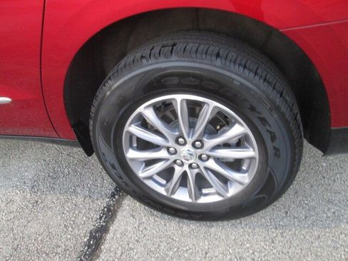 Used 2023 Buick Enclave Essence image 8