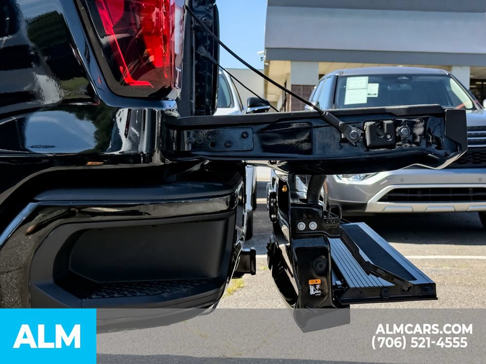 Used 2024 GMC Sierra 1500 AT4 w/ AT4 Premium Package AWD/4WD image 6