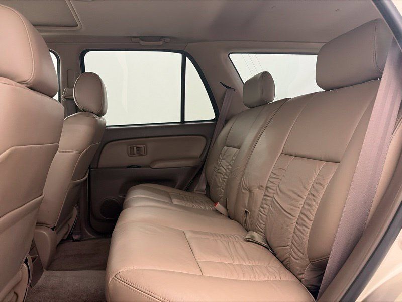 Used 2002 Toyota 4Runner SR5 w/ Leather Trim Pkg AWD/4WD image 11