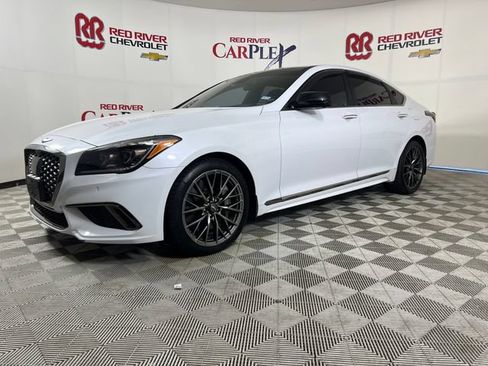 Used 2018 Genesis G80 3.3T Sport RWD image 3