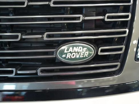 Used 2024 Land Rover Range Rover SE AWD/4WD image 5