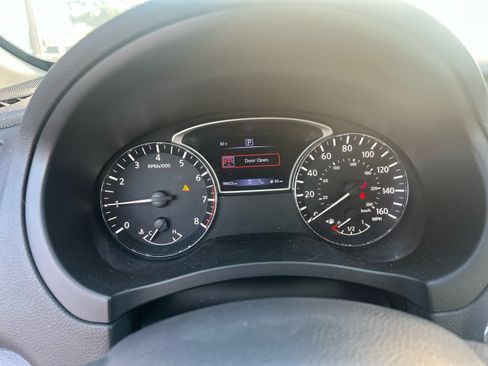 Used 2017 Nissan Altima 2.5 SL w/ Technology Package FWD image 6