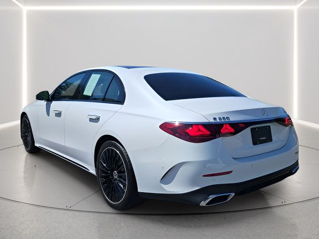 Used 2024 Mercedes-Benz E 350 4MATIC Sedan image 3