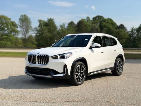 New 2026 BMW X1 xDrive28i w/ Convenience Package AWD/4WD image 1