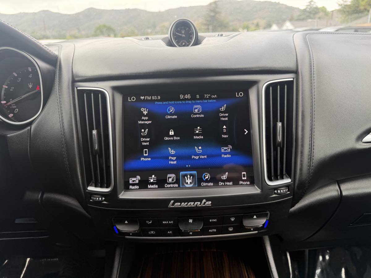 Used 2017 Maserati Levante w/ Luxury Package AWD/4WD image 15