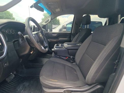Used 2020 Chevrolet Silverado 2500 LT AWD/4WD image 4