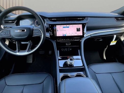 New 2026 Jeep Grand Cherokee L Limited w/ Limited Altitude Package RWD image 9