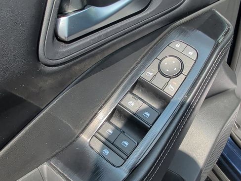 Used 2024 Nissan Rogue SV AWD/4WD image 12