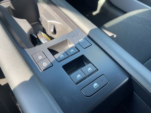 New 2025 Hyundai Ioniq 6 SE image 31