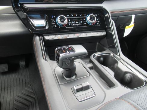 New 2026 GMC Sierra 1500 AT4 w/ AT4 Premium Package AWD/4WD image 30