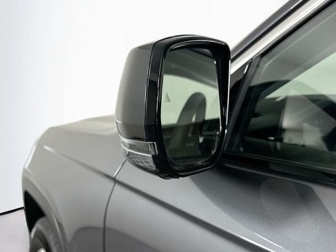 Used 2023 Jeep Grand Cherokee L Limited AWD/4WD image 16