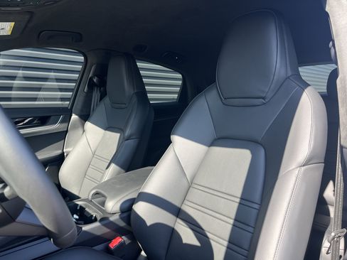 Certified 2025 Porsche Cayenne Turbo GT image 6