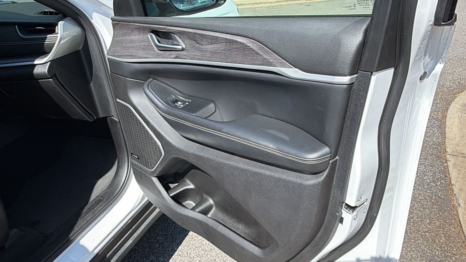 Used 2024 Jeep Grand Cherokee Limited 4xe AWD/4WD image 19