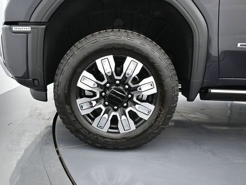 New 2026 GMC Sierra 3500 Denali w/ Denali Reserve Package image 8