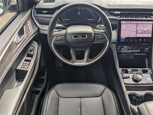 New 2024 Jeep Grand Cherokee L Limited image 13