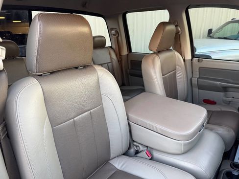 Used 2006 Dodge Ram 2500 Truck SLT image 28