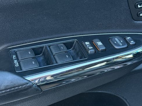 Used 2017 Toyota Avalon Limited image 13