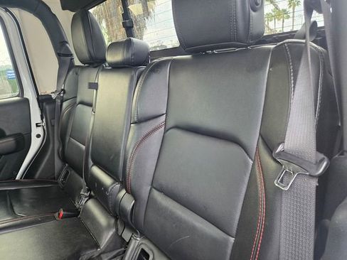 Used 2020 Jeep Gladiator Rubicon image 13