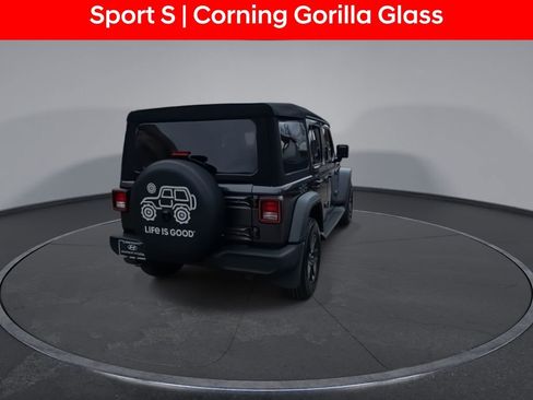 Used 2024 Jeep Wrangler Sport S image 9